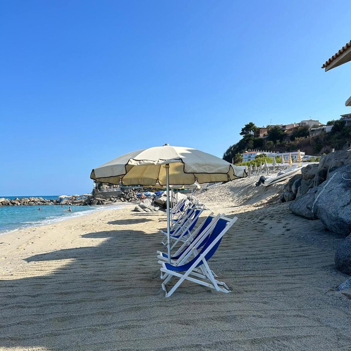 Residenza Gherly Aparthotel Capo Vaticano Exterior photo